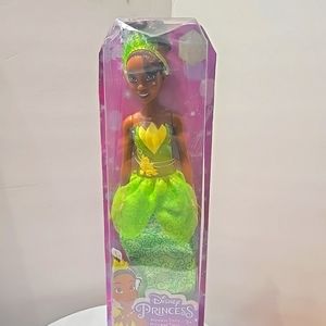 Disney Princess Tiana Posable Fashion Doll with Sparkling Clothing and Access